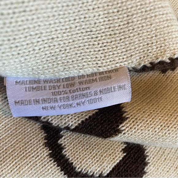 BARNES & NOBLE Chocolate & Cream International City Retro Font Cotton Blanket - Picture 9 of 11